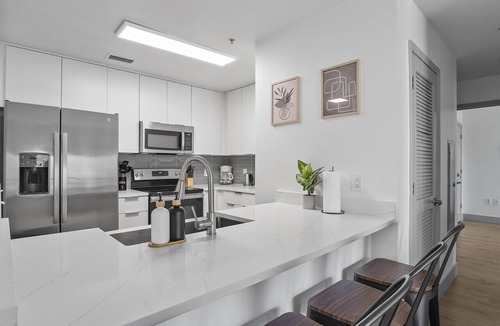 Charlotte Center City Apartment | Cozy Urban Getaway | Free Parking, Gym, Stadium