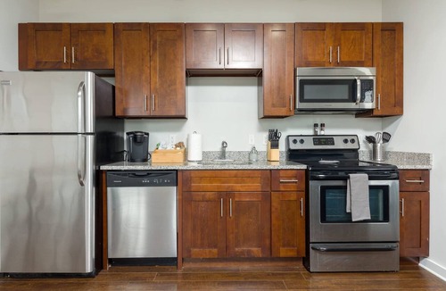 Hillsboro Village Apartment | CozySuites Music Row Spacious 2BR in Nashville! 40