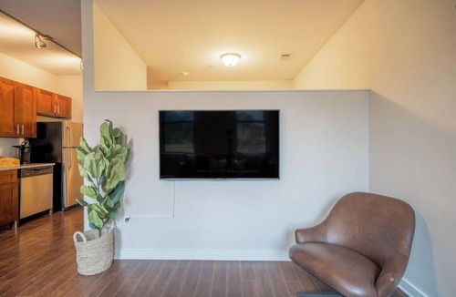Music Row Apartment | CozySuites Music Row Astonishing SDO Nashville! 23