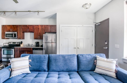 Hillsboro Village Apartment | CozySuites Music Row Chic 1BR in Nashville! 27