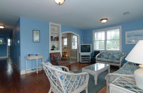 South End House | Craft Upper Unit by Bryant Real Estate