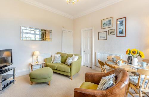 Waterhead House | Crag View