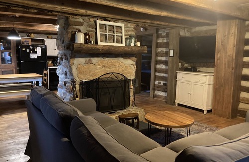 Elkin Cabin | Creek front family friendly rustic log cabin in the heart of NC wine country