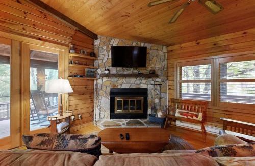 Newland House | Creekfront Cabin