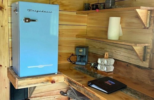Hillsville RV Rental | Creekfront Safari Tent with Outdoor Bath and Deck in Virginia