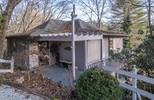 Otto House | Creekside Lodge