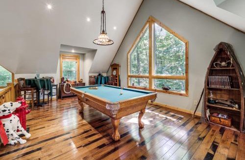 Bakersville House | Creekside Mountain Cabin in Rural Dark-Sky Country