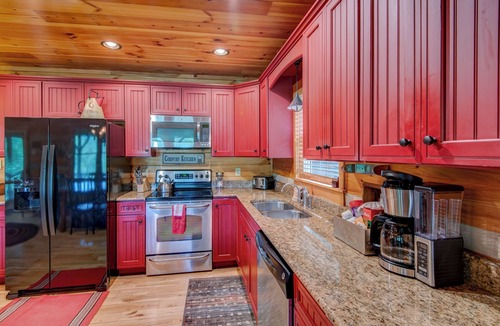 Boone Cabin | Crosswind - Hot Tub - Firepit - Mountain Views