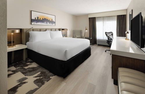 Nashville Hotel | Crowne Plaza Nashville Airport by IHG