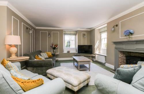 Helston House | Culdrose Manor
