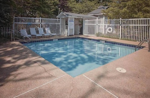 Lookout Mountain Bed & Breakfast | Cumberland Suite Hideaway Near Rock City Lights