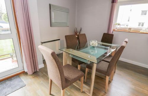Largs Apartment | Cumbrae View
