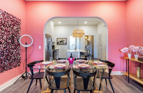 Five Points House | Curated Bachelorette Retreat w/Balcony, Glam Room, Roof | Close to Downtown!