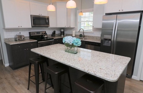 Bermuda Bay House | Currituck Cottage 3 Bedroom Home at Devonshire Place, Bermuda Bay Amenities!