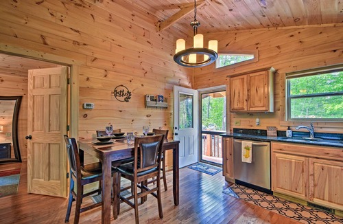 Murphy Cabin | Custom Mtn Cabin by Hiking/Motorcycle Routes!