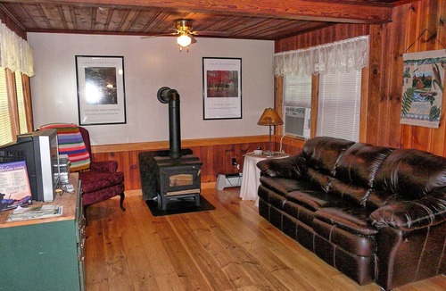 Bryson City Cabin | Customer Appreciation Year! See Discount information in Ad