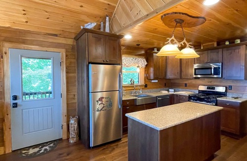 Bryson City Cabin | Customer Appreciation Year! See Discount information in Ad