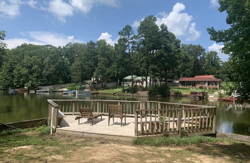 Southmont House | Cute and Cozy High Rock Lake Get-A-Way!