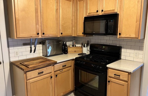 Villa Heights House | Cute Home Close To Light Rail, Breweries & More - Sleeps Six!
