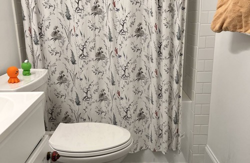 Villa Heights House | Cute Home Close To Light Rail, Breweries & More - Sleeps Six!