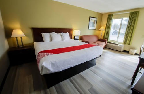 Chocowinity Hotel | Cypress Inn & Suites Washington by OYO