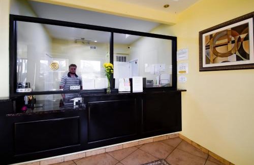 Chocowinity Hotel | Cypress Inn & Suites Washington by OYO