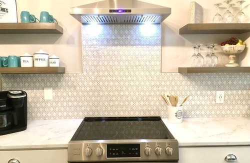 Newton House | D-Liteful Stay in Downtown Newton