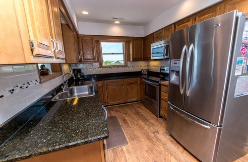 Duck House | D0272 Breakaway. Sanderling, Oceanfront, PETS OK, WiFi!