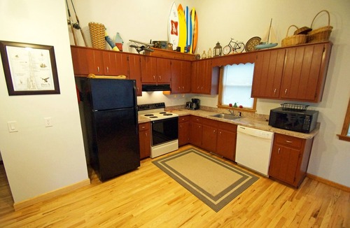 Duck House | D131- 5 Bedrooms w/Master Suite, Private Pool, Shuffleboard and Foosball!
