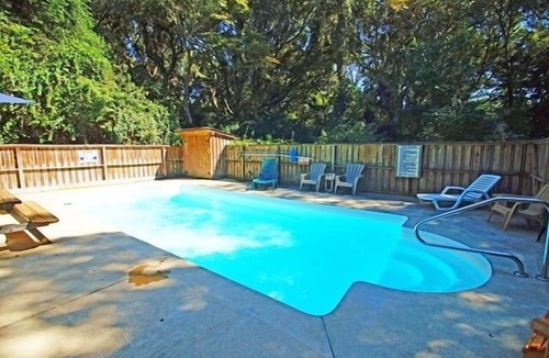 Duck House | D131- 5 Bedrooms w/Master Suite, Private Pool, Shuffleboard and Foosball!
