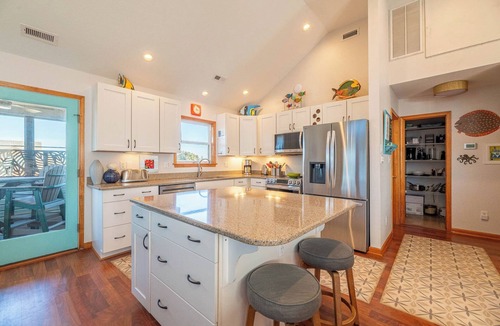 Carolina Dunes House | D3943 The Pup Deck. Oceanside, Pool, Hot Tub, Pets OK, Beach & Sound Access!