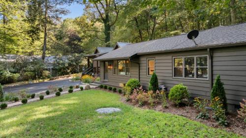 Highlands House | Dahlia House, 5 BDRM, Walk to town