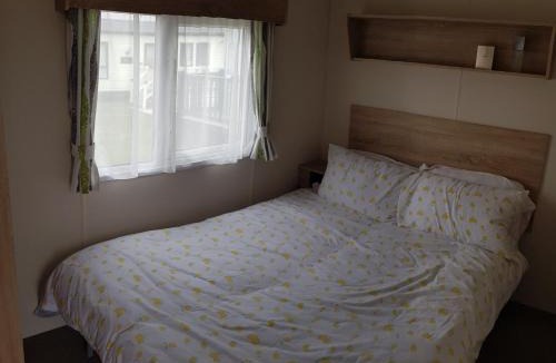 Selsey House | Daisie