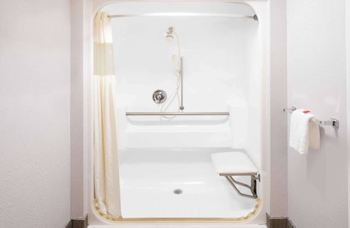 Woodfin Hotel | Days Inn by Wyndham Asheville Downtown North