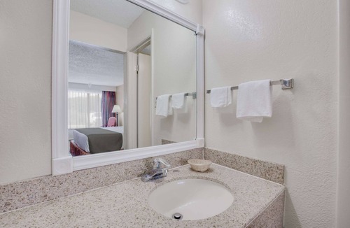 Candler Hotel | Days Inn by Wyndham Asheville West