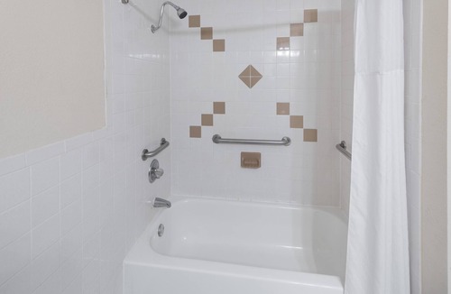 Toddville Road Hotel | Days Inn by Wyndham Charlotte Airport North