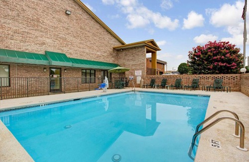 Conover Hotel | Days Inn by Wyndham Conover-Hickory