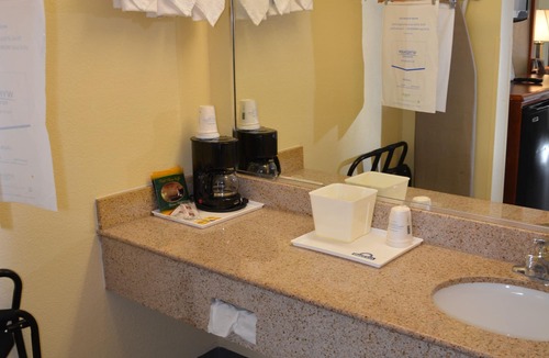 Jacksonville Hotel | Days Inn by Wyndham Jacksonville NC