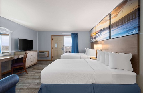Kill Devil Hills Hotel | Days Inn by Wyndham Kill Devil Hills Oceanfront - Wilbur