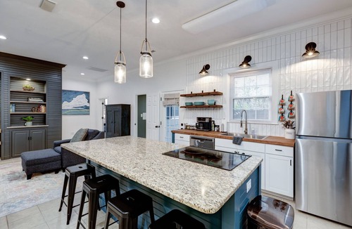 Winston - Salem House | Deacon Stays: Double House at Idlewilde - Walk to WFU - Sleeps 16