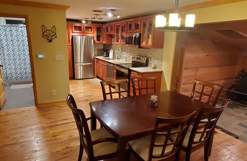 Robbinsville House | Deals Gap 3 bedroom Treehouse ON the Tail of the Dragon