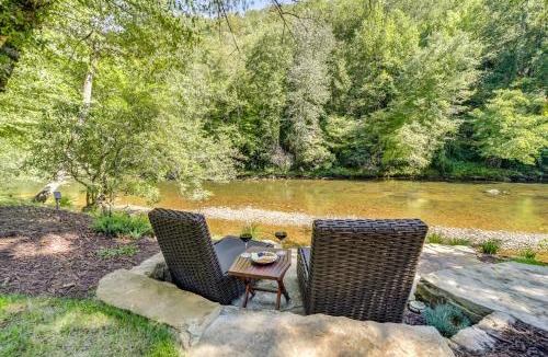 Cullowhee House | Deck and Mtn Views Riverfront Cullowhee Home