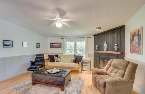 Fairview House | Deck and Views Secluded Retreat in Fairview!