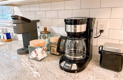 New Irving Park Apartment | Dedicated Office, Xbox, Spacious