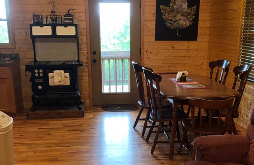 Purlear Cabin | Deerly Blessed Cabin Near Boone