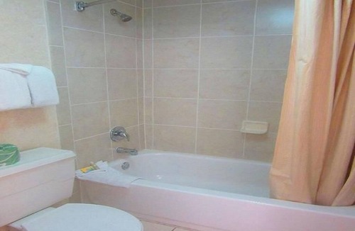 Pennington Bend Hotel | Deluxe 2 Double Beds in Music Valley