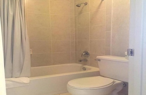 Pennington Bend Hotel | Deluxe 2 Double Beds in Music Valley
