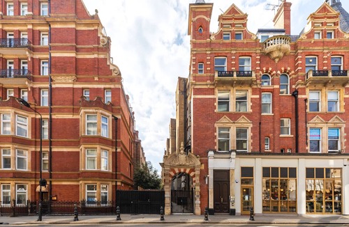 Royal Borough of Kensington and Chelsea Apartment | Deluxe Double Studio External Private Bathroom
