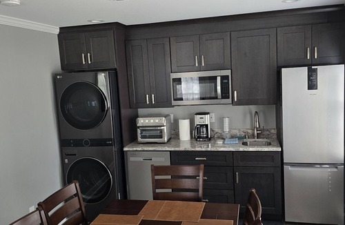 Northeast Raleigh House | Deluxe! New Apt Loft Near Downtown – Ready for Families and Business Travelers.