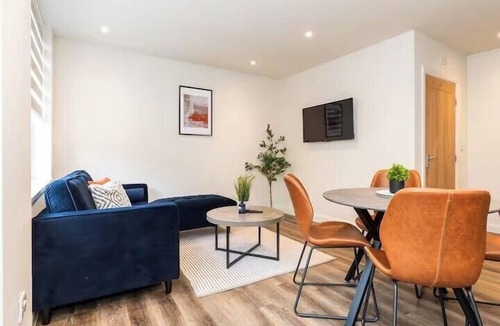 Leicester City Centre Apartment | Den 5 - Modern Studio Close to LCFc Stadium
